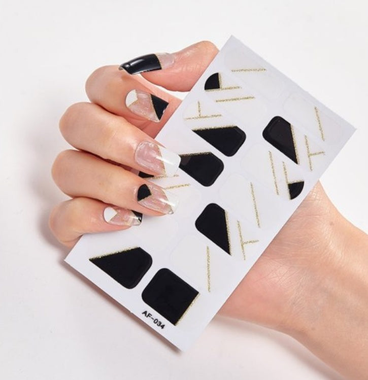 Adhesive Nail Polish Wraps with Glue