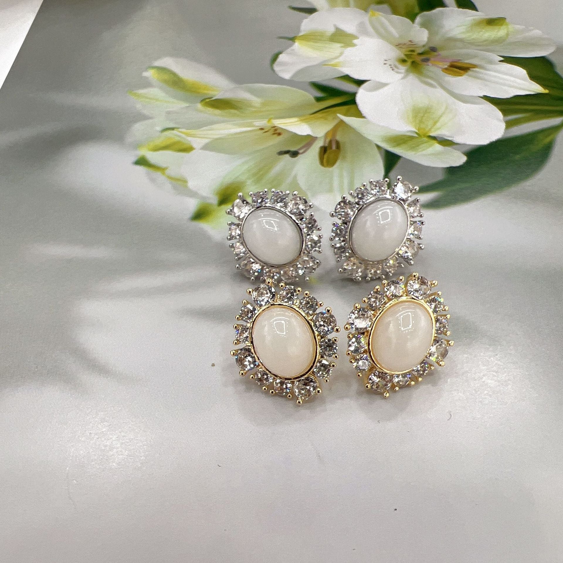 Fashion Women's French Glass Cat Eye Dangle Earrings