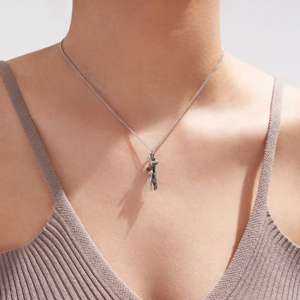 Love Style Hug Necklace