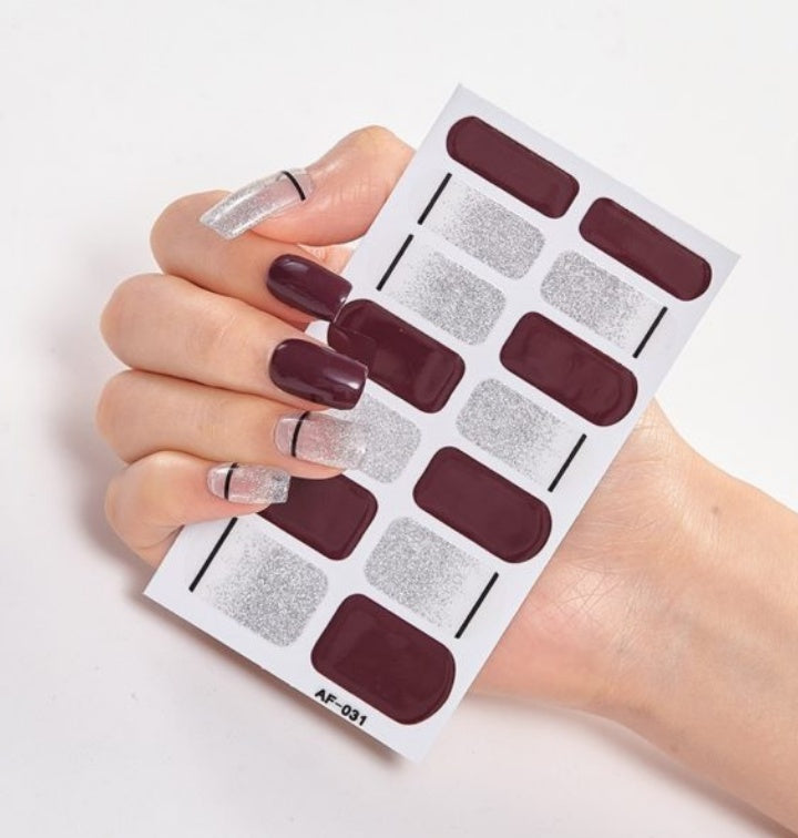 Adhesive Nail Polish Wraps with Glue