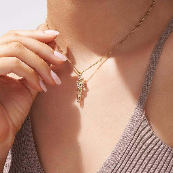 Love Style Hug Necklace